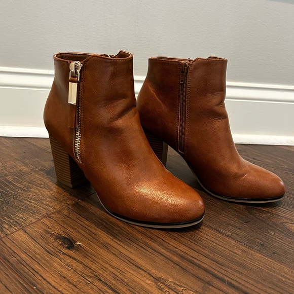 Apt 9 Women’s Brown ankle boots booties size 9 - Picture 2 of 6